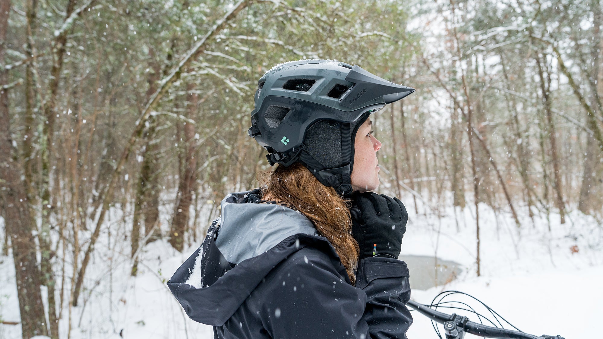 bike helmets for winter riding Hendrix Helmet Non-Mips / M / Matte Black paired with vegan leather straps for urban style PopLock port allows you to lock the helmet to your bike theft DH ski helmets for warm